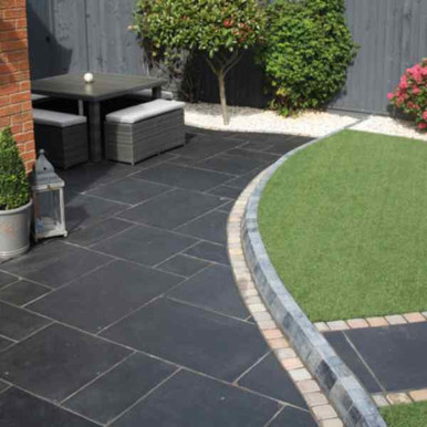 Further photograph of Carbon Black Natural Paving 600 x 600mm (2.7/m?)