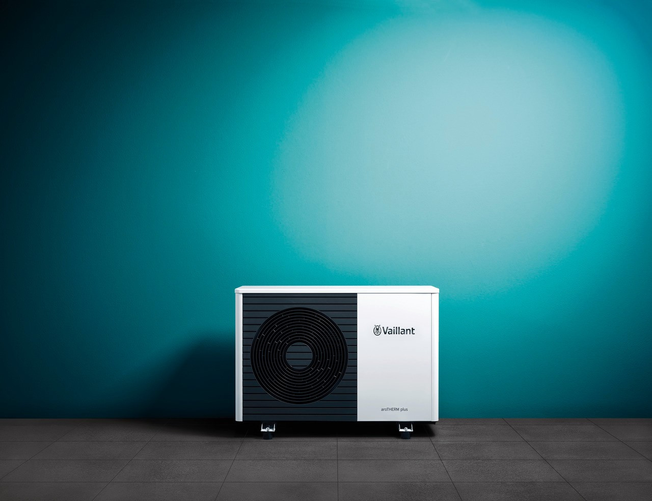 Photograph of Vaillant aroTHERM plus 3.5kW Heat Pump + uniTOWER 0010037201