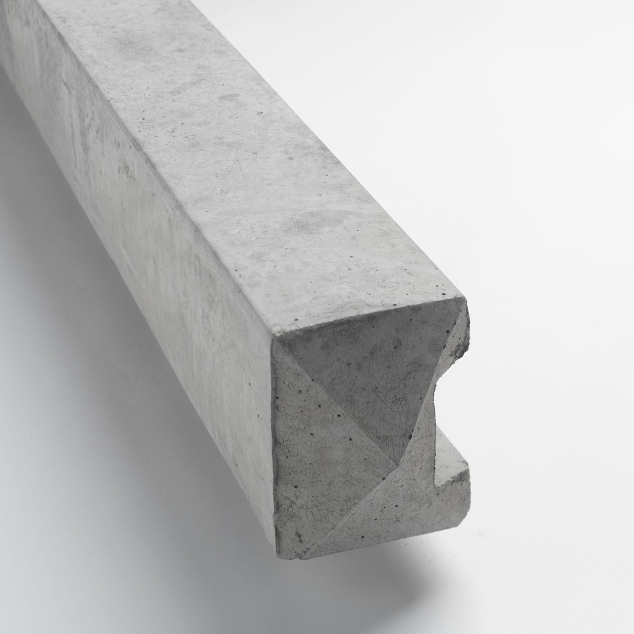 Photograph of Concrete Post Slotted End 100mm x 125mm x 2.36m