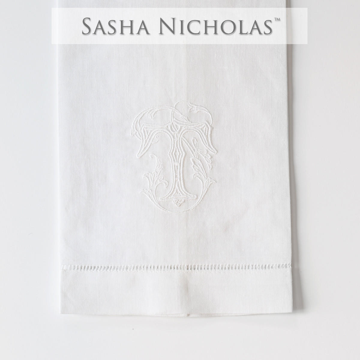  Fisackerly-James Sasha Nicholas White Linen Hand Towel | Couture Monogram SNLIN120 