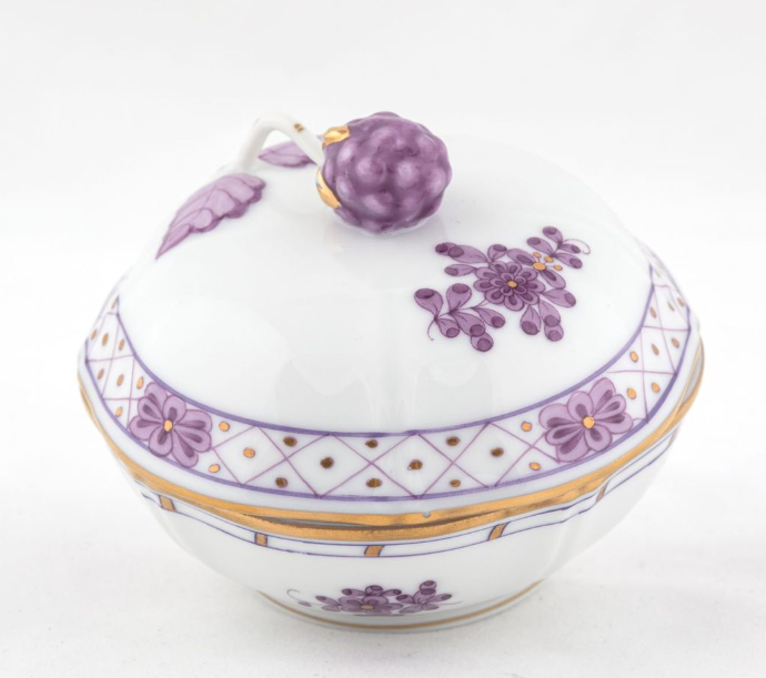 Herend Exhibition Lavender Garden BonBon with Mulberry Herend Exhibition Lavender Garden BonBon with Mulberry