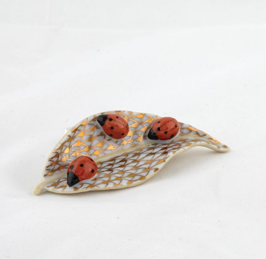 Herend Exhibition Ladybugs on Leaf | Gold