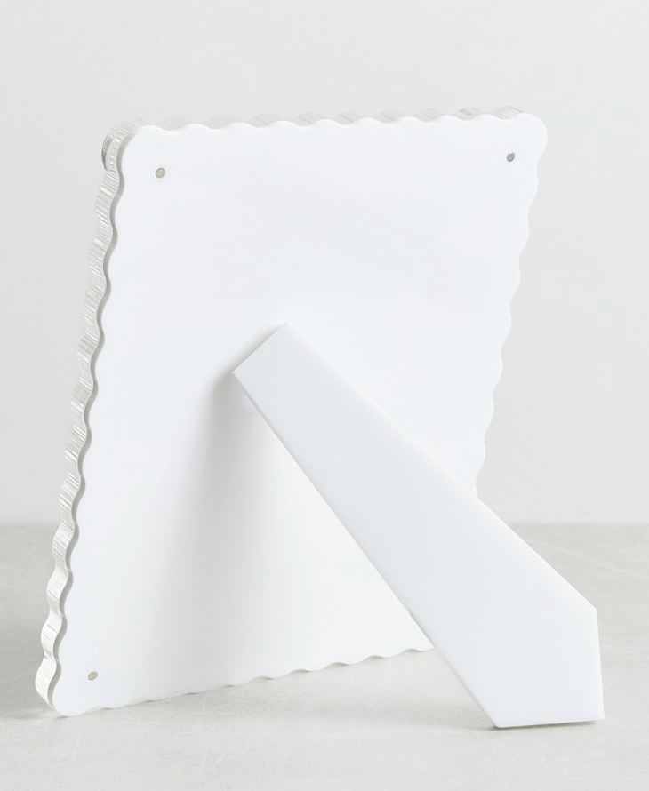 Niemann-Gilmore White Lucite Wave Frame | 8 x 10