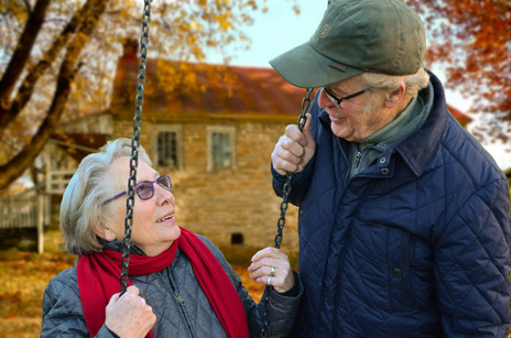 Companionship for Seniors: It’s Never Too Late to Connect Companionship for Seniors: It’s Never Too Late to Connect