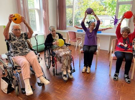 The Best Exercises for Seniors Who Use a Wheelchair The Best Exercises for Seniors Who Use a Wheelchair
