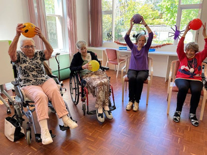 How Physical Therapy Supports Seniors: Enhancing Mobility, Independence, and Quality of Life How Physical Therapy Supports Seniors: Enhancing Mobility, Independence, and Quality of Life
