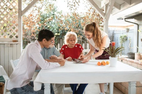 Visiting Seniors in a Nursing Home - A Definitive Guide Visiting Seniors in a Nursing Home - A Definitive Guide