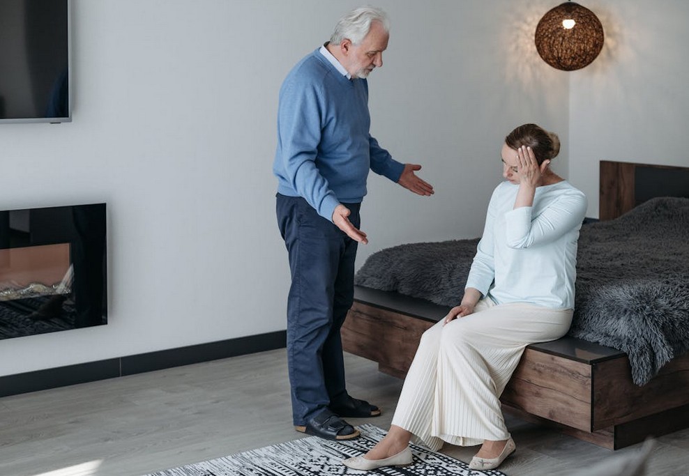 How to Talk to Agitated Seniors: Effective Communication Tips for Caregivers and Families