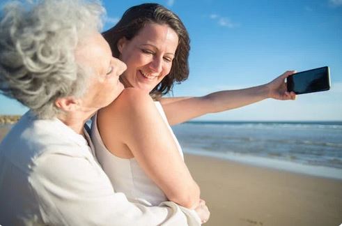 Thoughtful and Joyful: Best Mother’s Day Plans for Elderly Moms
