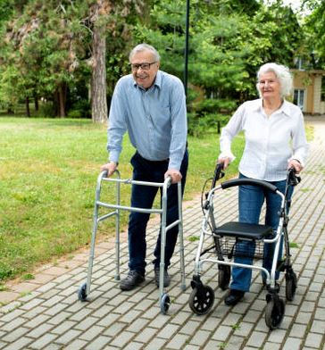 How to Decide Whether to Purchase a Walker or a Rollator