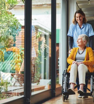 How to Tell If Your Senior in a Nursing Home Is Being Treated Properly
