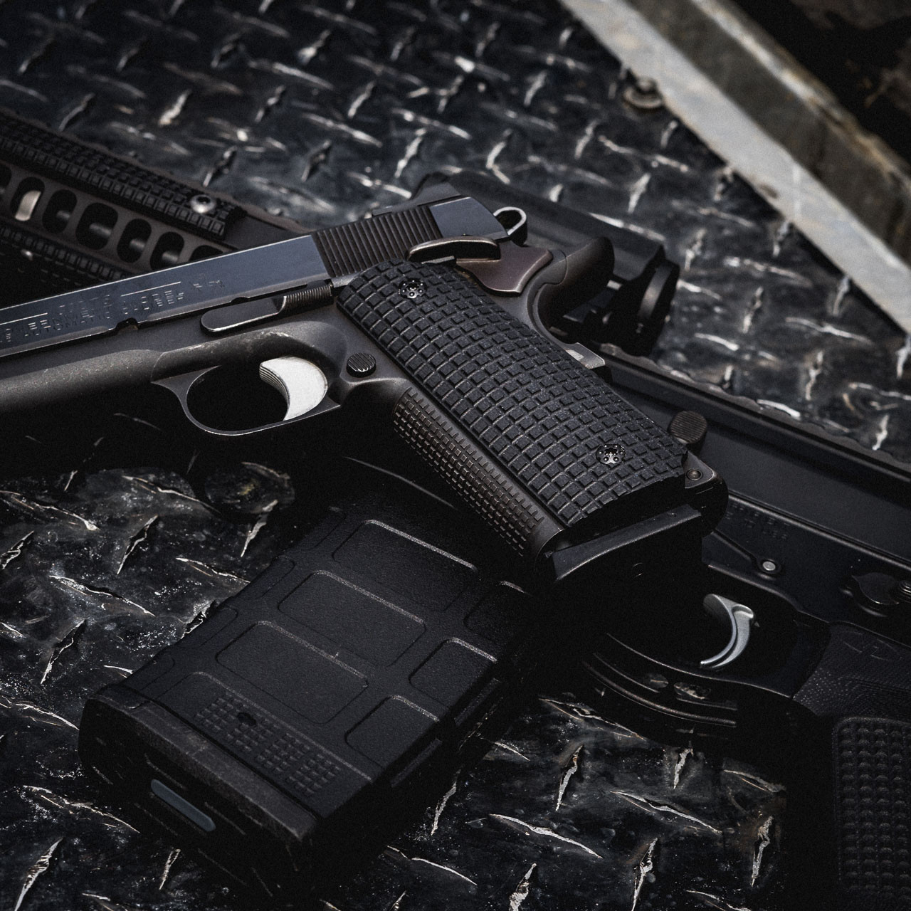 VZ Grips 実物　レア　Meu 1911 VZ Grips 実物 レア Meu 1911 Simonich Gunner 1911 Grips (Full