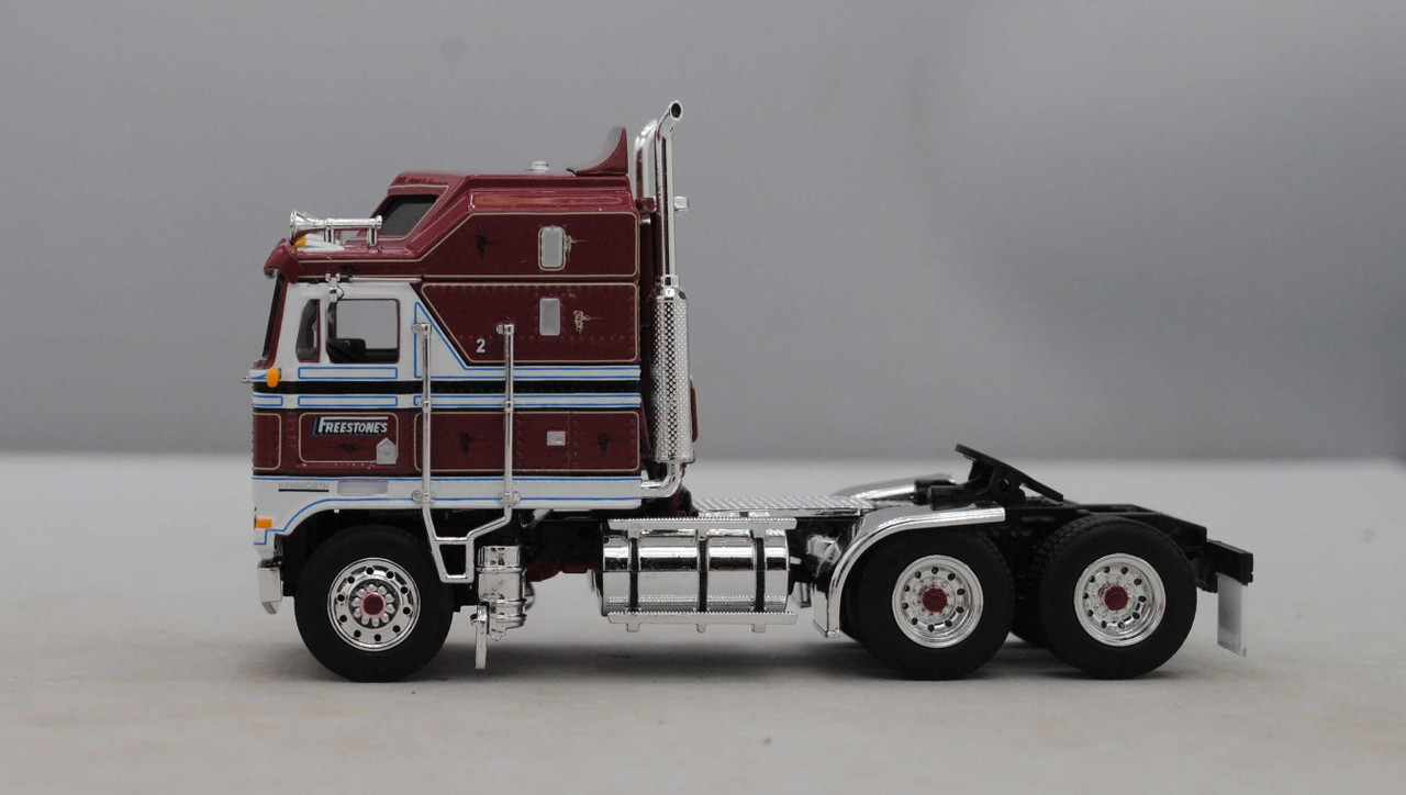 DCP - Freestones - Kenworth K100 with 53' tri-axle