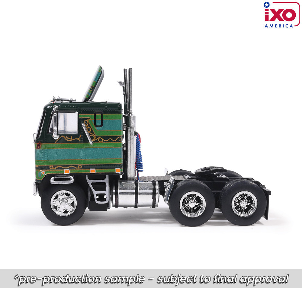 Pre-order, deposit only - ixo 1/64 - GMC Astro 95 - Green