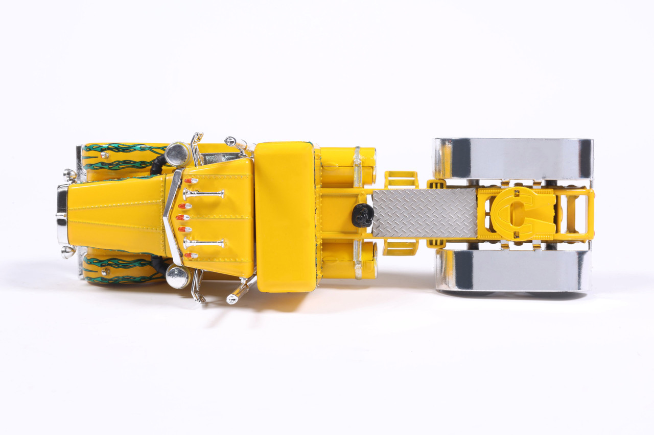 Pre-order, deposit only - ixo - 1:64 1952 Peterbilt 350 - Maggini Hay - Yellow with Green Flames