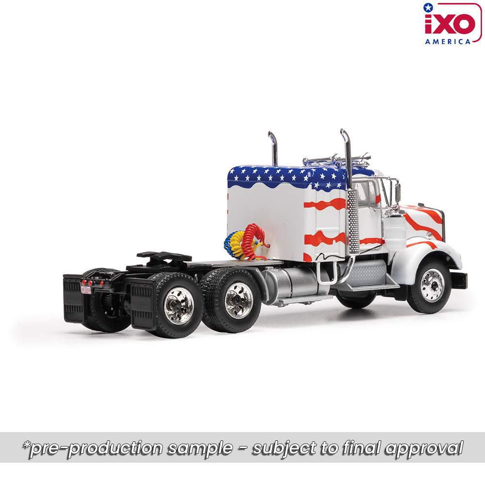 Pre-order, deposit only - IXO - 1:64 - Kenworth W925 - Flag
