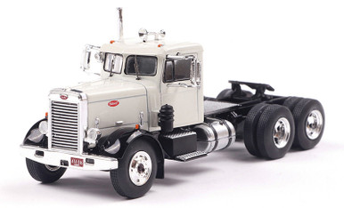 IXO - 1:64 - Red & White 1976 Kenworth K100 Aerodyne Cab