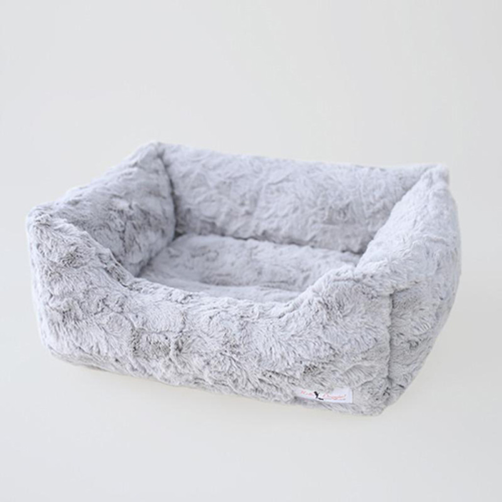 Bella Dog Bed: Silver