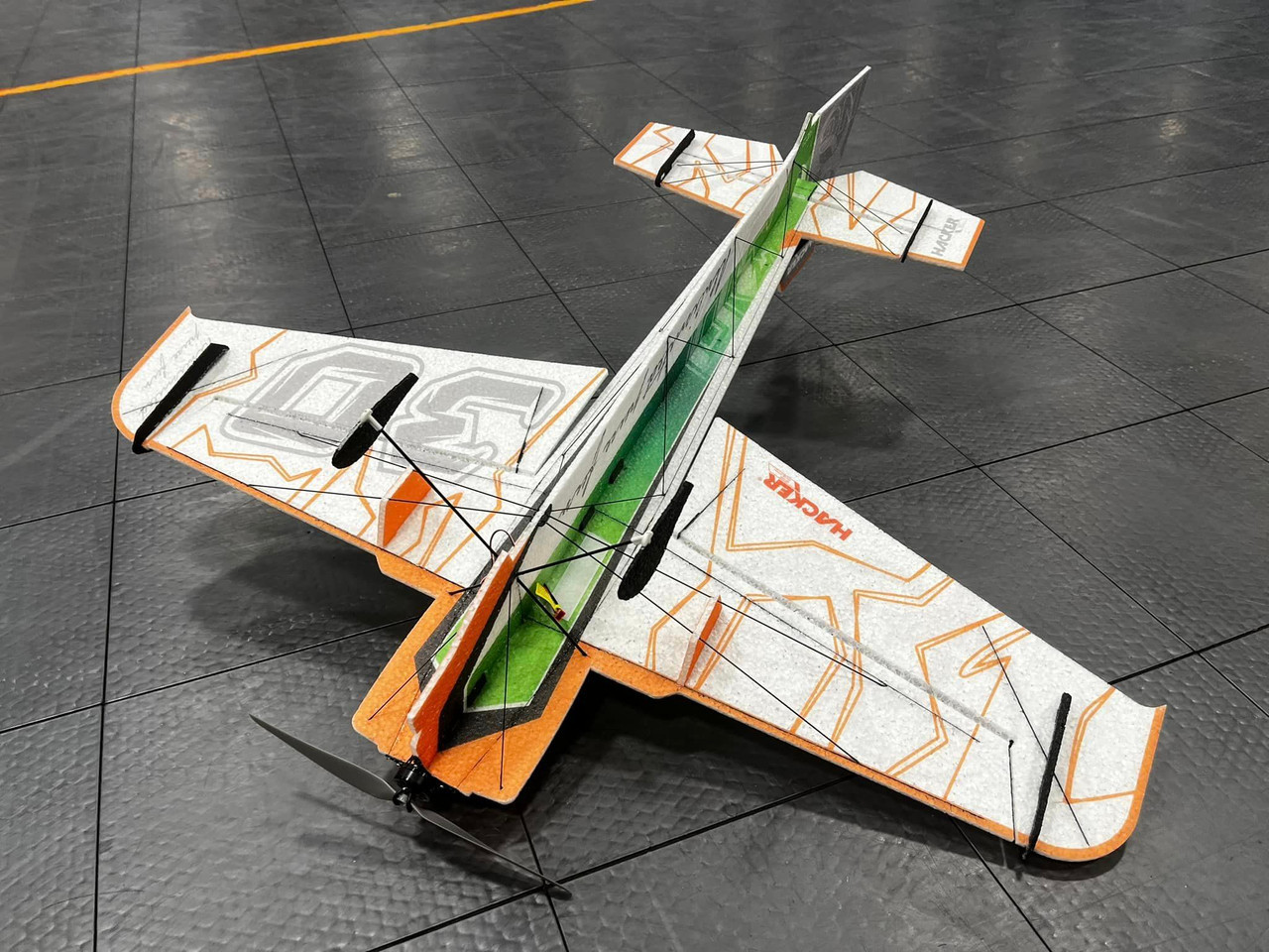 HM 32" EPP Edge 540 V4.1 HM 32" EPP Edge 540 V4.1