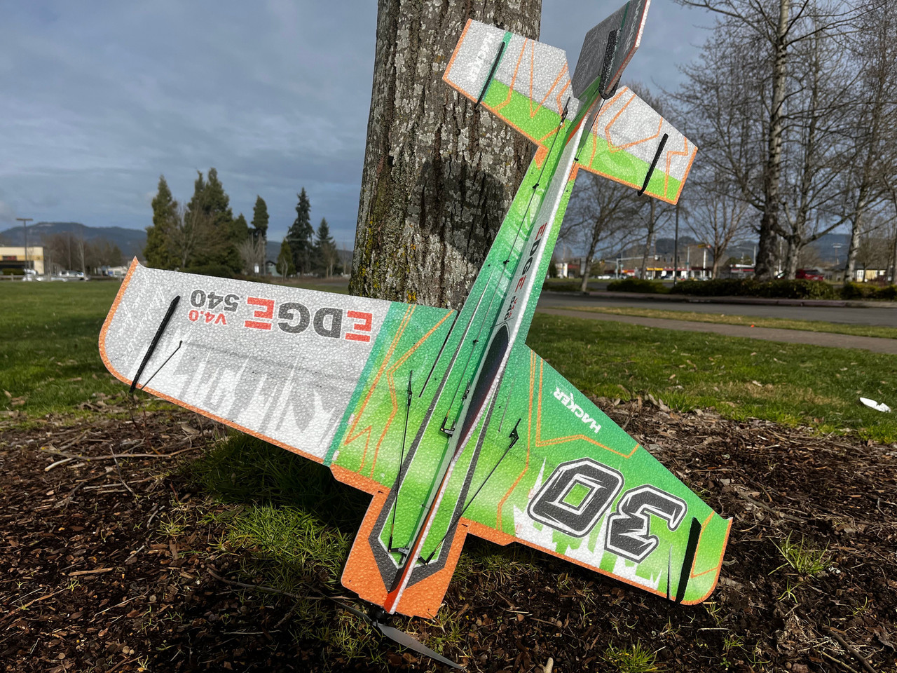 HM 32" EPP Edge 540 V4.1 HM 32" EPP Edge 540 V4.1