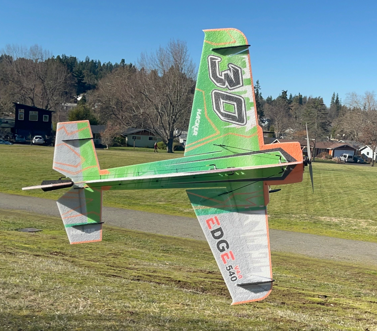 HM 32" EPP Edge 540 V4.1 HM 32" EPP Edge 540 V4.1