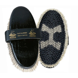 The Cavaliere is made from pure, robust mane and tail horse hair. The bristle border is longer for optimum cleaning results. The strength and elasticity of this select mixture ensure a brush of high quality that leaves the coat shining.