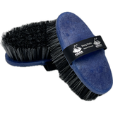 The HAAS Brenig Madoc brush is a versatile grooming tool that is a must-have in your grooming box. Designed with two-toned 5cm long bristles this is a soft but sturdy brush, that helps to remove excess dust and hair from your horse's coat, helping to encourage that shine.