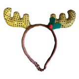 The Glitter Antler Headband from the Holly & Robin range at Happy Pet, is a simple yet elegant looking accessory that you can dress your pet in during the festive period to bring out the festive spirit. The gold antlers will help your pet to dazzle on Christmas morning with its shine. The holly attached to the headband will also help bring the festive cheer to you and your guests.