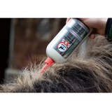 For nourishing care of skin stressed by mites or parasites infestation. Supports skin regeneration in cases of dandruff, hair loss and chafing. Stops severe itching, prevents chafing and scratching. Hair loss resulting from mite infestation is stopped, coat begins to grow again after just a few days.