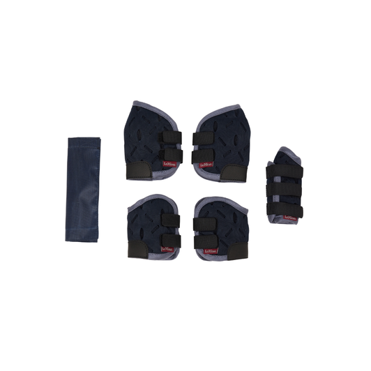 The ultimate protection for travelling your Toy Pony, this sweet set includes a tail bag, travel boots and a tail guard.
