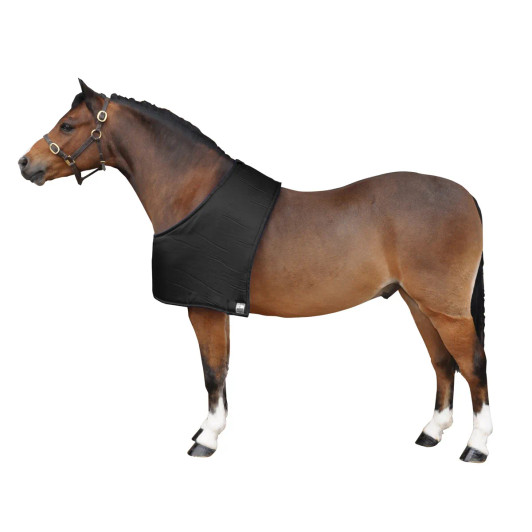 This 3 layered Padded Bib will protect the withers, shoulders and chest area from rug rub. It has a satin outer and inner, to smooth across the coat and skin with a padded foam inner for comfort and protection. It is exceptionally light and comfortable and will move with the horse or pony, ensuring maximum protection from rug rub. This garment can be worn under indoor and outdoor rugs.
