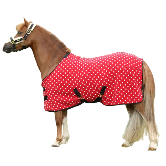 This smart and versatile soft fleece rug, in eye-catching polka-dot print, is an ideal choice for all horse owners. It makes a fabulous show rug and is perfect for travelling in, especially when teamed with the rest of the Supreme Products Dotty Fleece Collection. You will be the envy of the showground in this winning matchy matchy look! It is also a great stable fleece to keep horses clean after bathing and the night before a competition. Made with high-quality, luxury fleece in a classic cut design, it features a soft fleece wither area, twin front closures, two adjustable surcingles, and a fillet string keeping it firmly in place, offering a comfortable fit.
