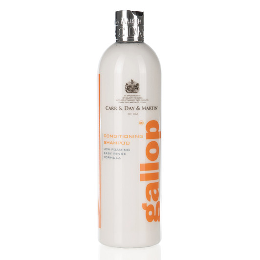 Gallop Conditioning Shampoo has a distinctive, traditional aroma that removes dirt, sweat and grease from the coat and is suitable for routine use. Thanks to the low foaming formula, it is quick to use and easy to rinse.