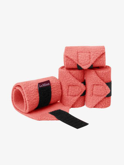 Luxury fleece polo bandages with simple velcro fastening.

The perfect way to learn how to bandage and ensure perfect matching with colour co-ordinated sets to match the Mini LeMieux Pony Saddle Pads and Fly Hoods.