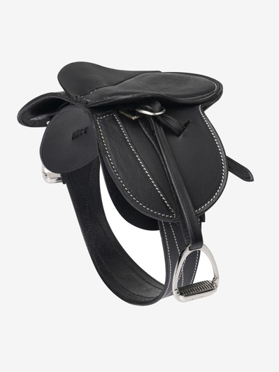 Exquisitely crafted miniature saddle in beautiful fine grain leather. Real design features including a double flap with three girth straps and buckle guards.
 

Comes complete with detachable girth and metal stirrups which make this ideal for learning about parts of the saddle, practicing tacking up and tack cleaning.