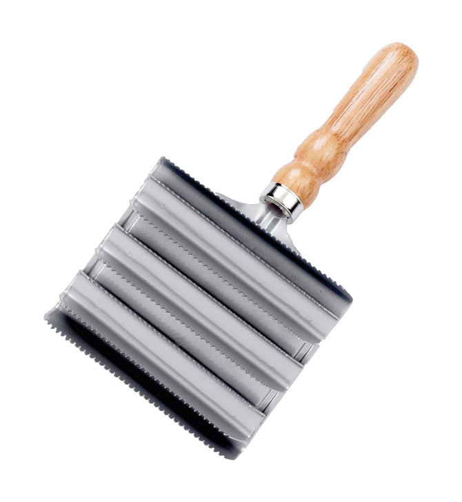 Large Metal Curry Comb