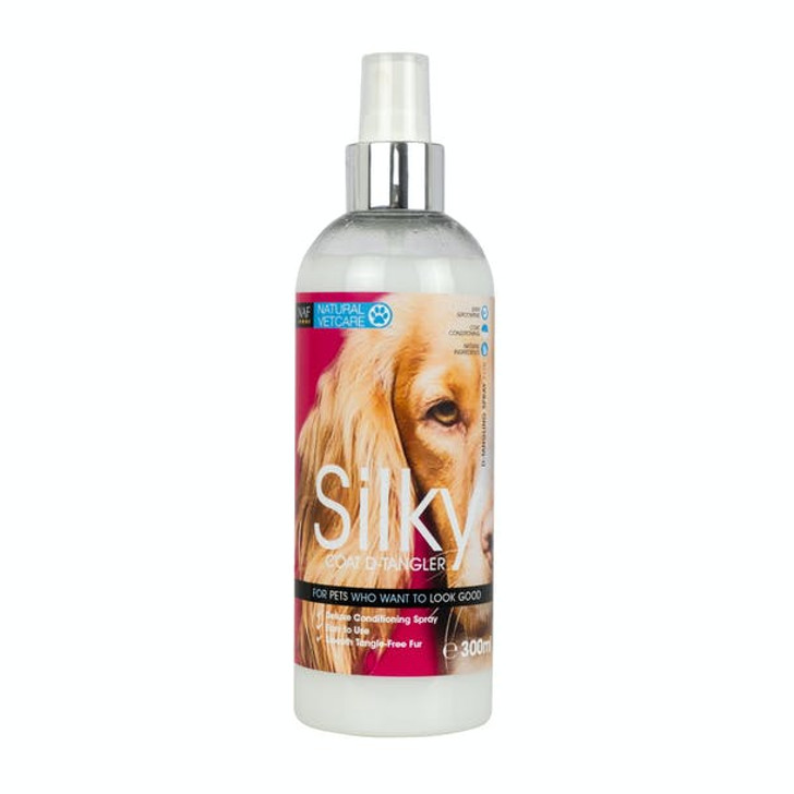 Silky is an easy to use conditioning detangling spray for grooming dogs and cats. Designed to ensure maximum compliance, its effective conditioners tackle the toughest of tangles, saving you grooming time and stress and leaving your pet's coat with a Silky finish.