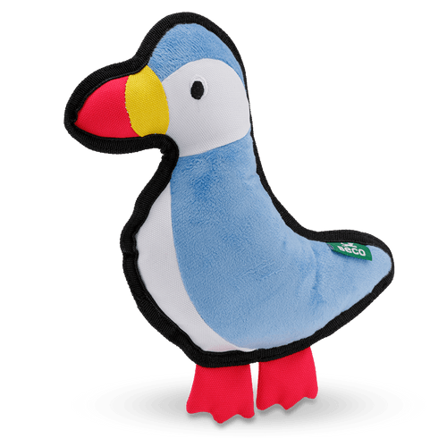 Some dogs believe in tough love. This is for them. A rough & tough toy that can withstand a chew and wrestle during playtime. Made from recycled materials, it reuses what’s already here, giving waste a second life while encouraging its collection and reuse.