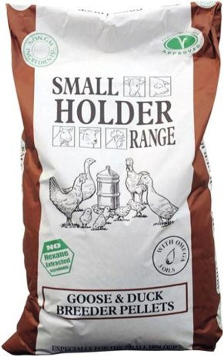 Goose & Duck Breeder Pellets are formulated for breeding birds and encourage natural egg production and fertility.

Formulated for natural egg production and fertility
With vitamins and minerals for a complete nutritionally balanced diet
Contains prebiotics to help support digestive health
Drug free – This fed does not contain coccidiostats or growth promoters
Can be safely fed to poultry if kept with waterfowl