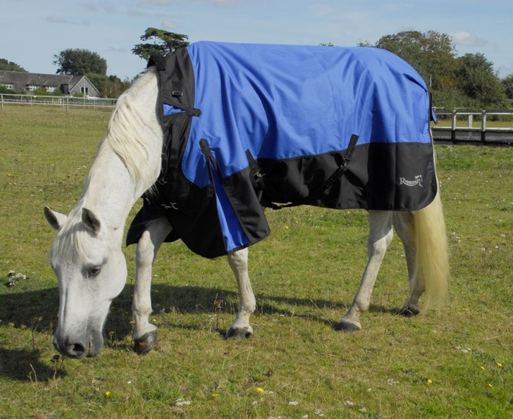 With a unique easily adjustable neckline to allow for the slighter and wider shaped horse.
Ripstop, waterproof, breathable 600 denier outer with a mid-season 50gsm polyfill.
The Phoenix rug offers a lightweight option for in- between the colder months or for hardy types in the winter who do not require a thicker, heavier rug.