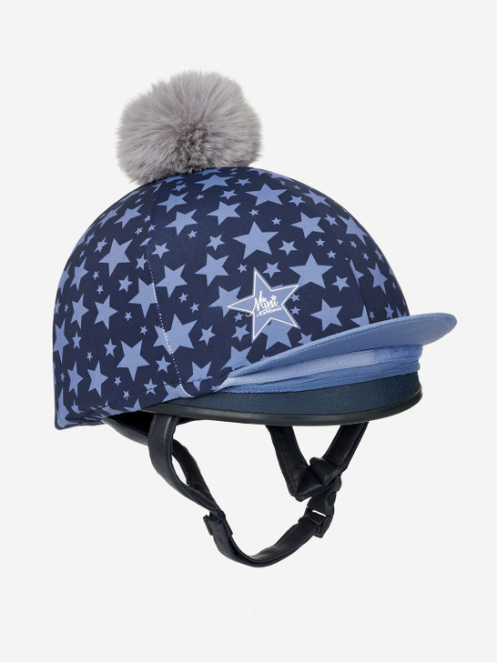 Complete your Mini LeMieux look with a smart Hat Silk from the Mini range with matching star design
 

Made from silky smooth 4-way stretch fabric designed to fit over most Children's helmet sizes for a snug, secure and crease free fit. All the Hat Silks are finished with a luxurious detachable faux fur pom pom.