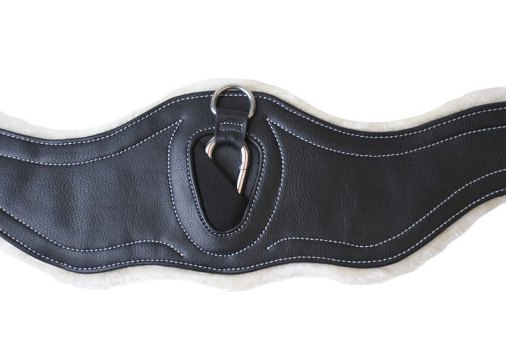 Anatomically shaped padded girth, fully lined with fleece for comfort. Fleece lining is secured with touch tape and can be easily removed for easy cleaning.
Elasticated ends for freedom of movement and clips for training aids.
Leather look synthetic girth, Vegan friendly