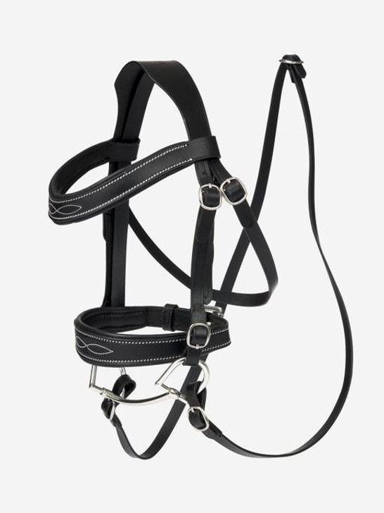 The LeMieux Hobby Horse Competition Bridle is show quality in miniature!
 

Interchangeable and interactive, it features an elegantly-shaped, padded black leather browband and noseband with decorative stitching.
 

It's a beautiful educational addition to add to your little one's collection