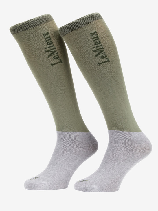 New lightweight ultra close contact riding socks from LeMieux. Seamless low profile fabric offers compression that enhances the fit of long boots. Socks to be worn and not thought about.