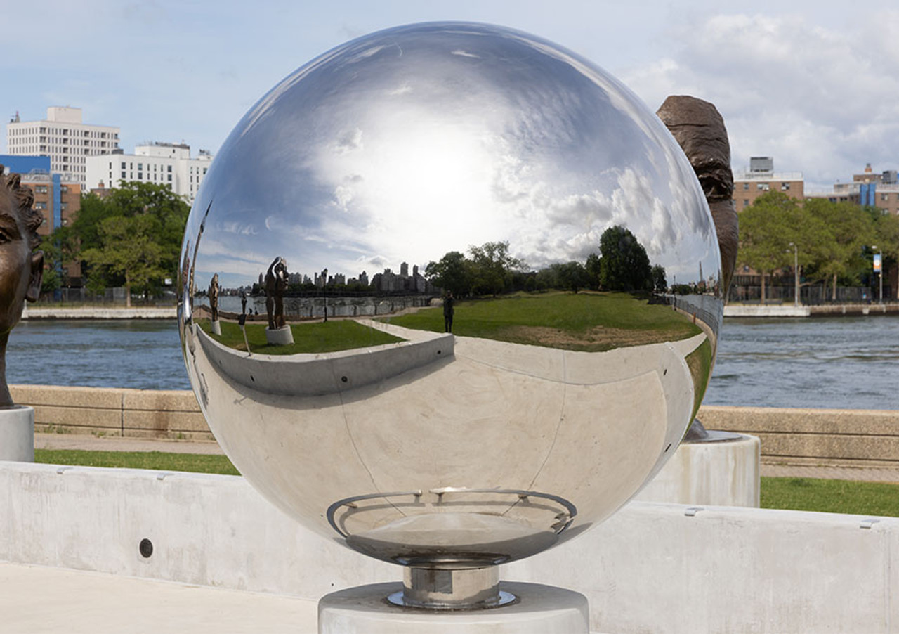 Giant Mirror Polished Stainless Steel Spheres