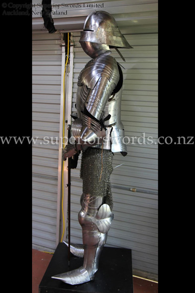 Gothic Suit of Armour - 18 Gauge Steel - Superior Swords Co.