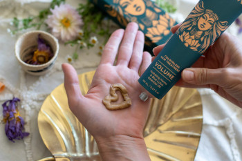 Henna Hair Colourless Hair Treatment Volume - 150ml Henna Hair Colourless Hair Treatment Volume - 150ml