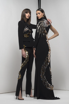 R-Embroidered Four Gown R-Embroidered Four Gown