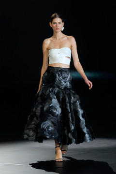 Canino Banded Top and Textured Skirt Canino Banded Top and Textured Skirt