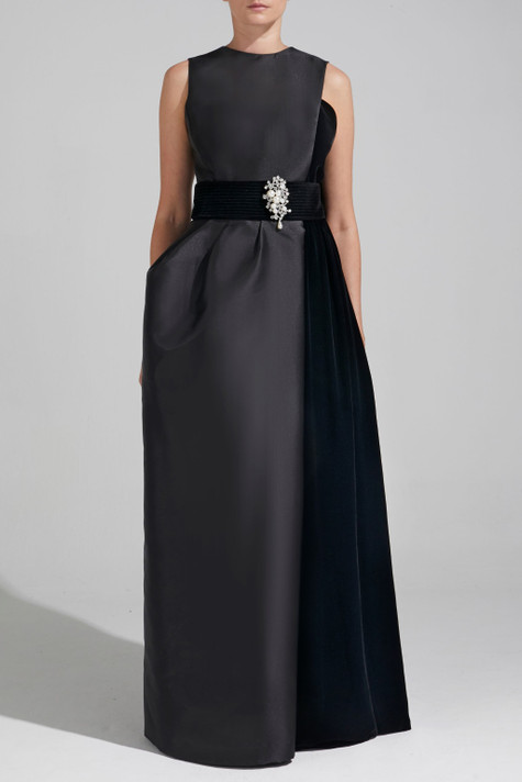Elizabeta  Gown